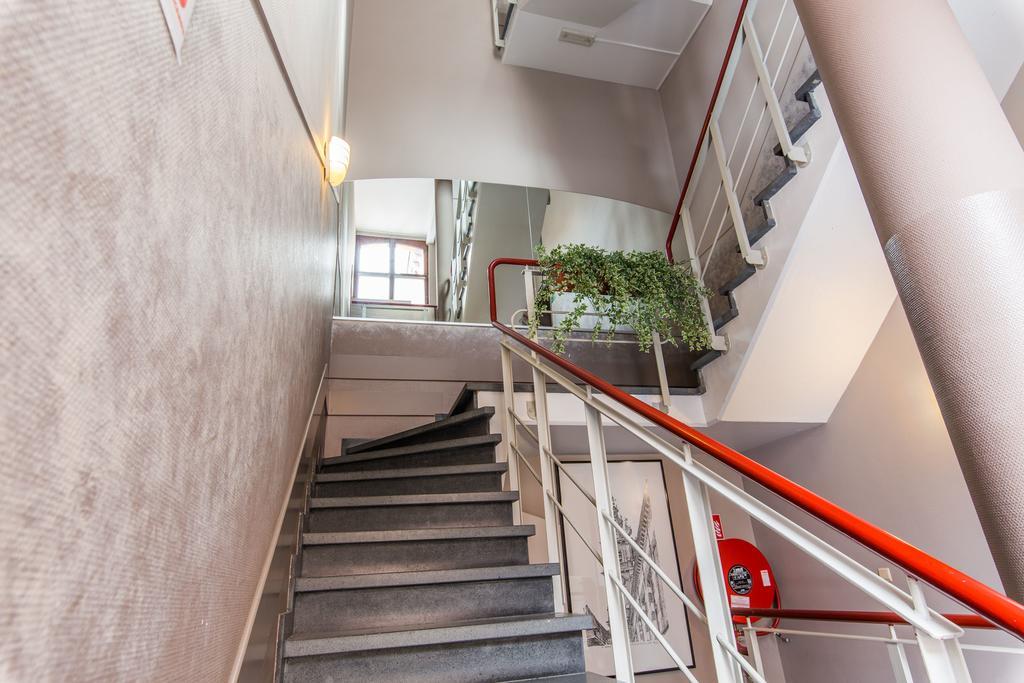 Infotel Mons Bagian luar foto